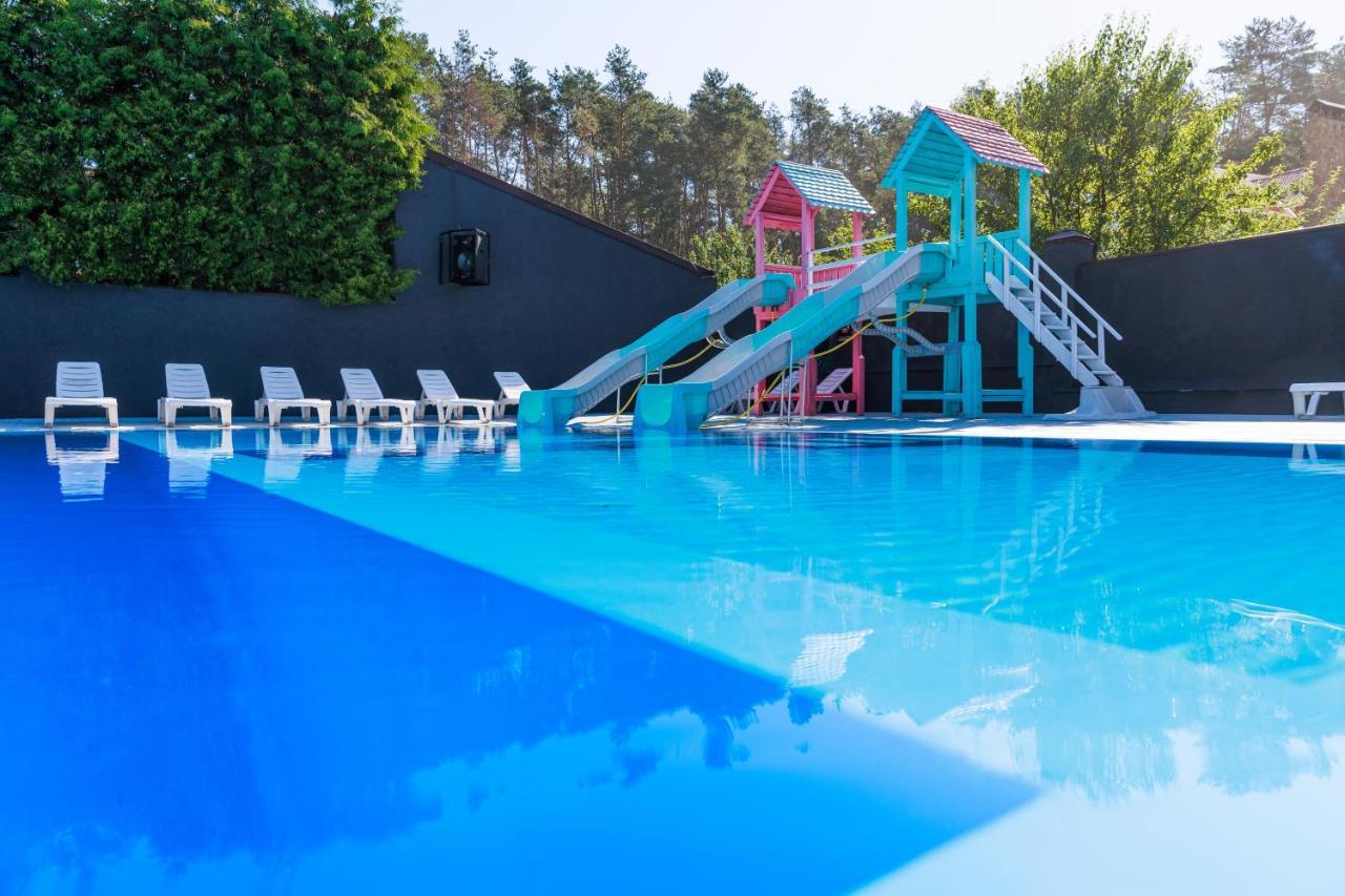 Avalon Hotel&pool * Yelikhovichi