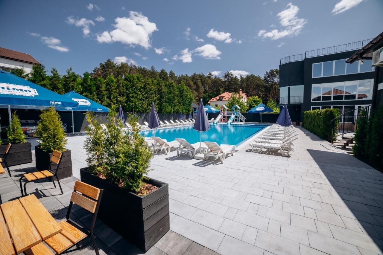 Avalon Hotel&pool *