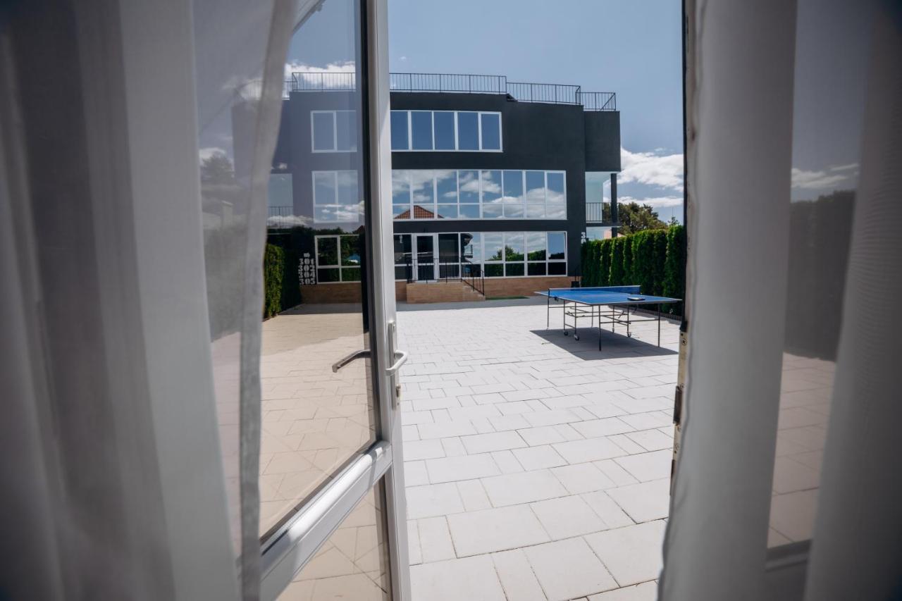Отель Avalon Hotel&pool *