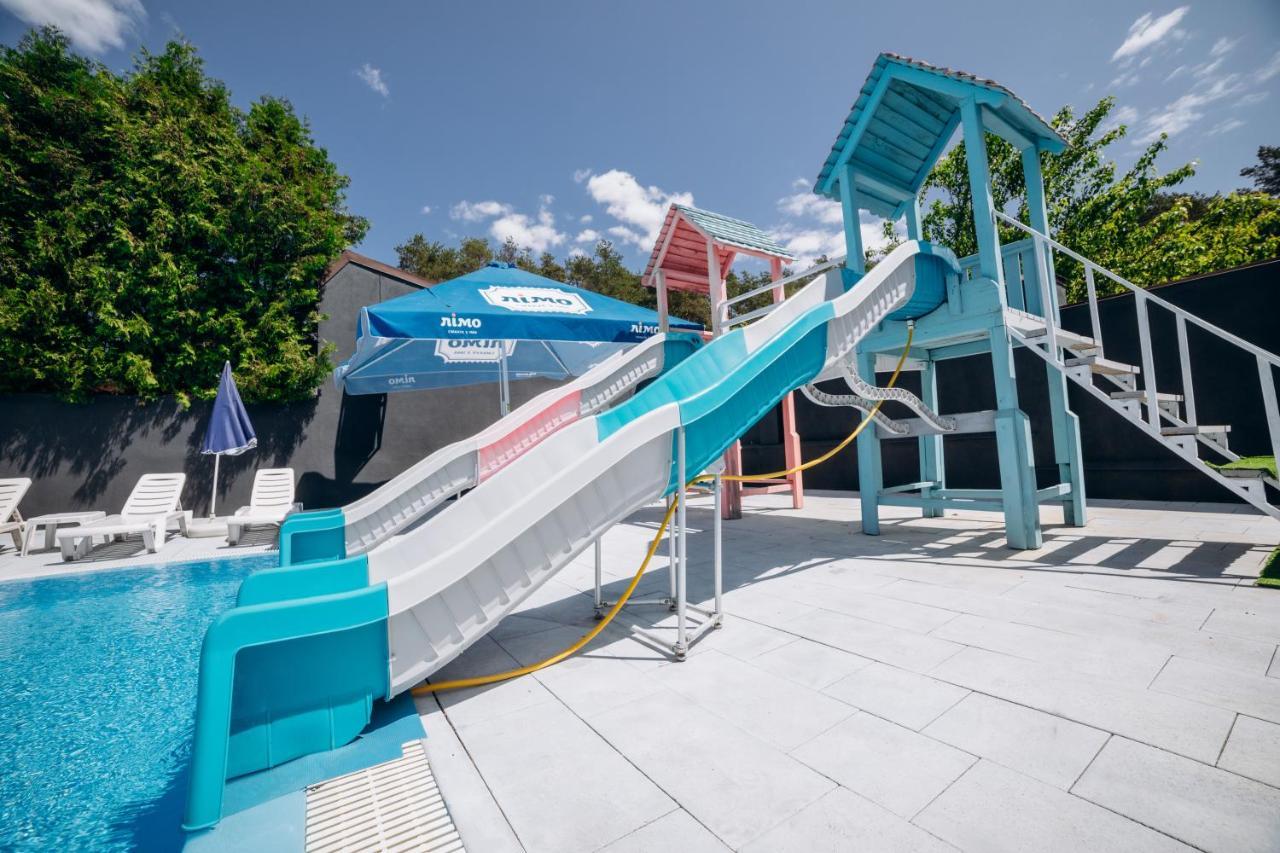Avalon Hotel&pool Yelikhovichi