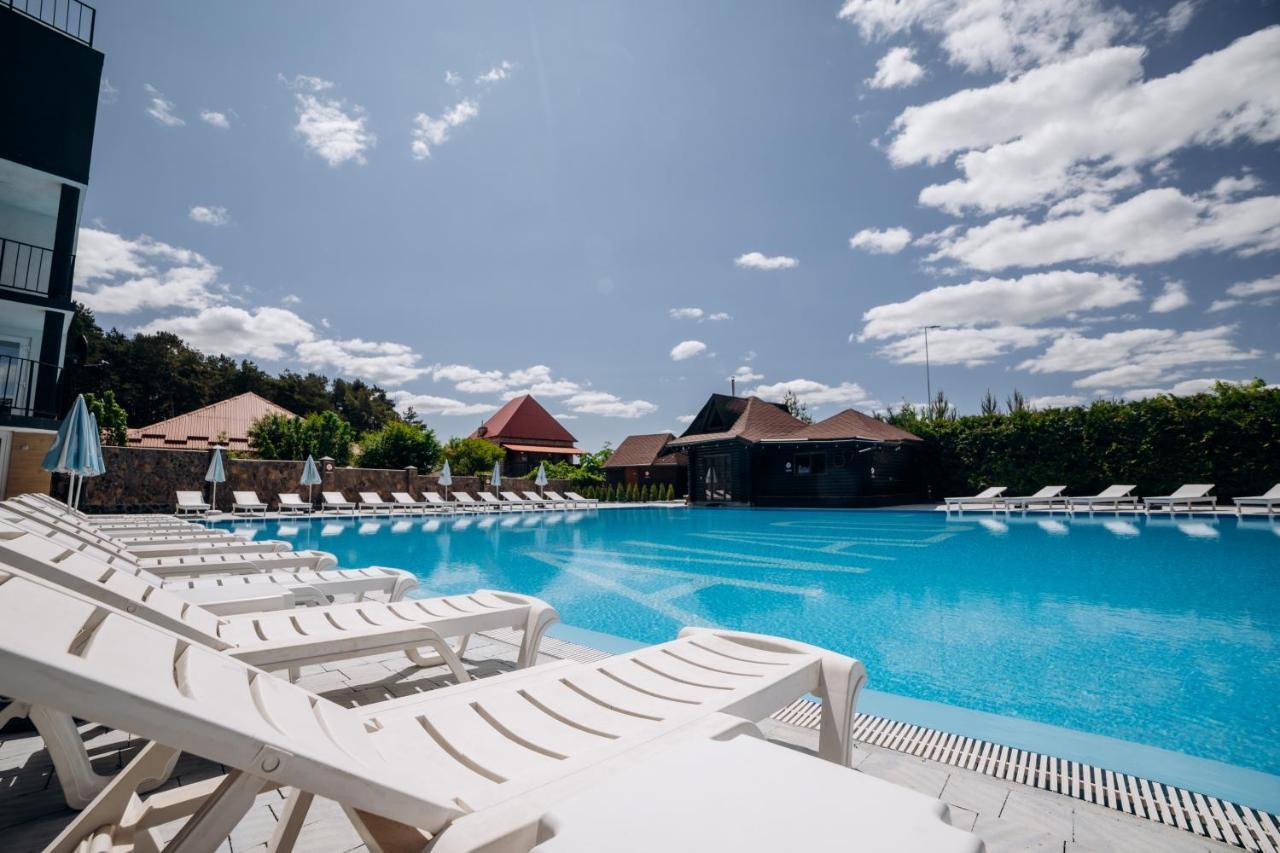 Avalon Hotel&pool Yelikhovichi